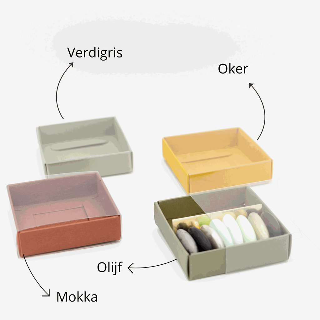 Verzameling vierkant doos met benaming.webp