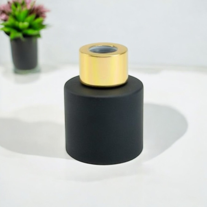 Parfumflesje zwart met gouden, zilveren of zwarte dop – €2,08/st – set van 12